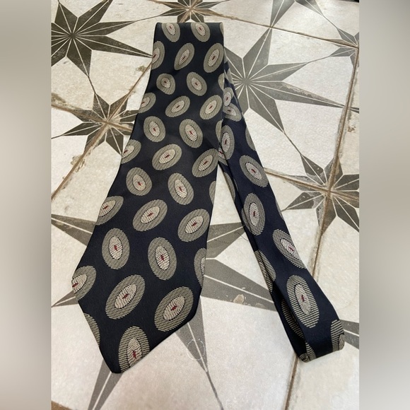 Giorgio Armani Navy Blue and Paisley Tie - Picture 5 of 6